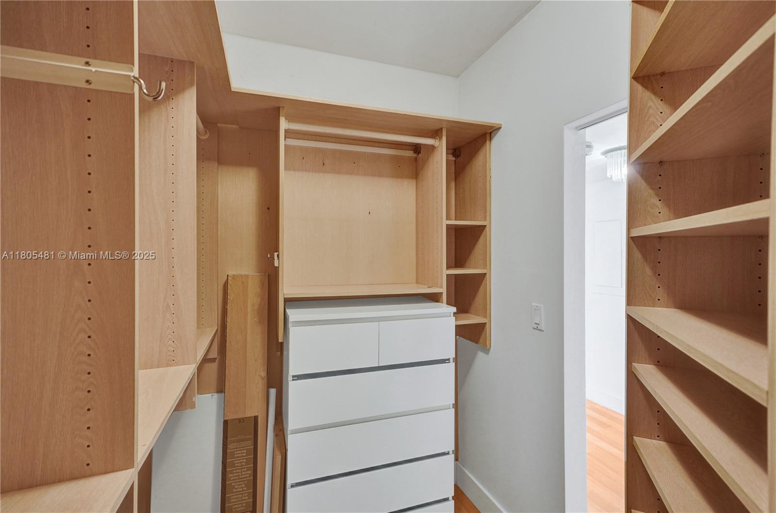 Hamptons West - Residential