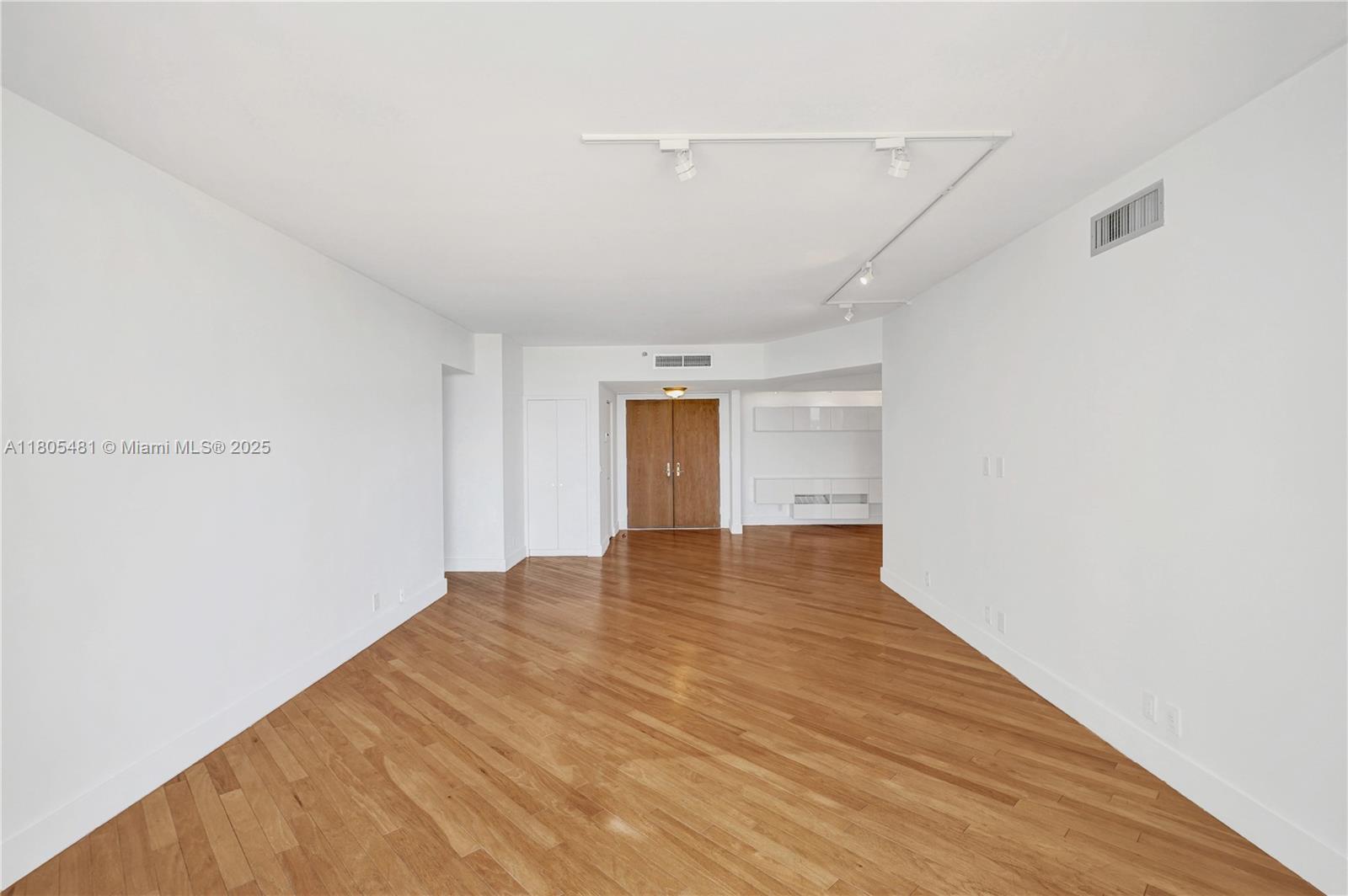 Hamptons West - Residential