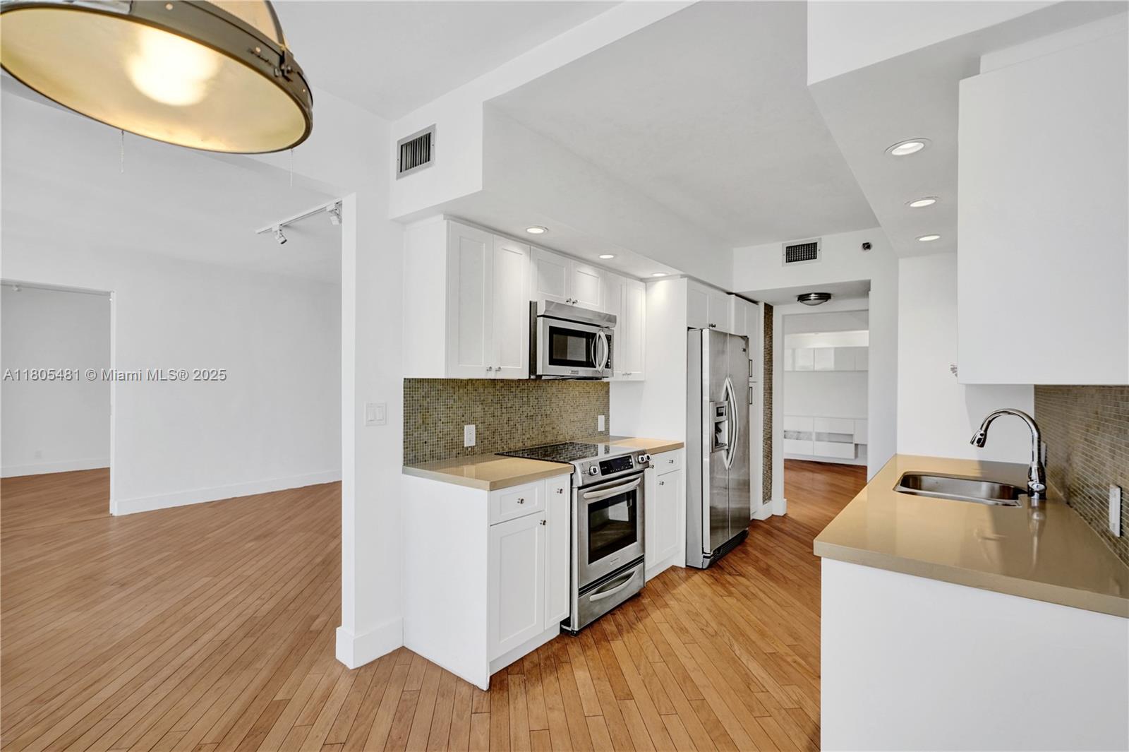 Hamptons West - Residential