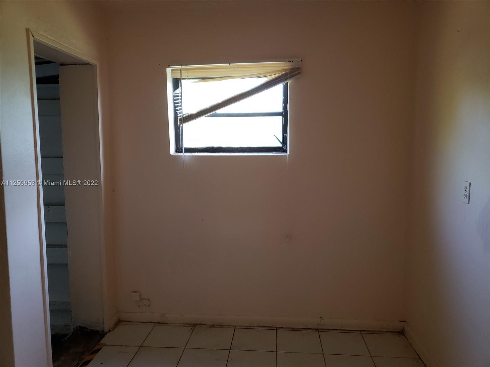 BERKELEY MANOR SEC 2 - Residential