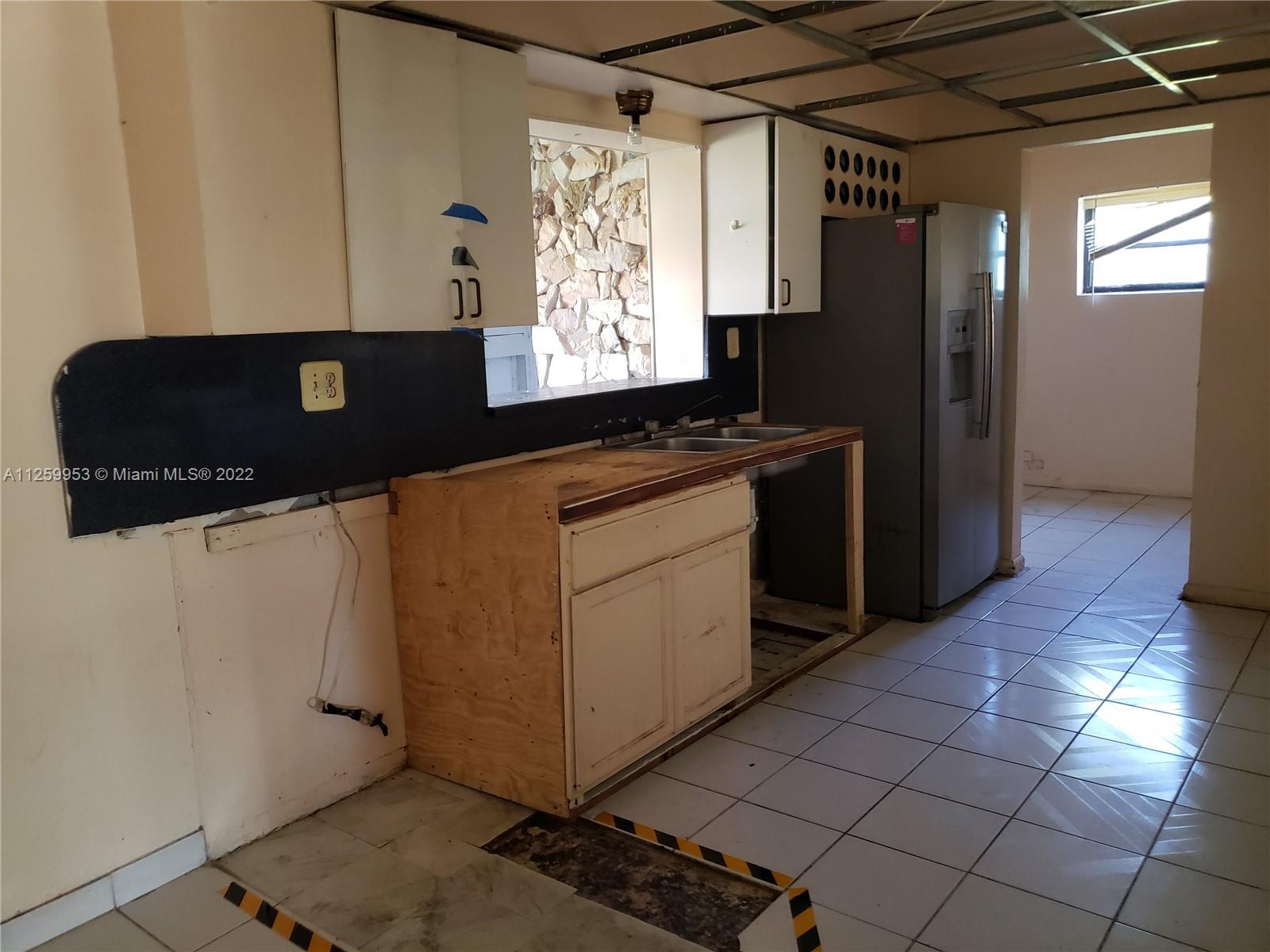 BERKELEY MANOR SEC 2 - Residential