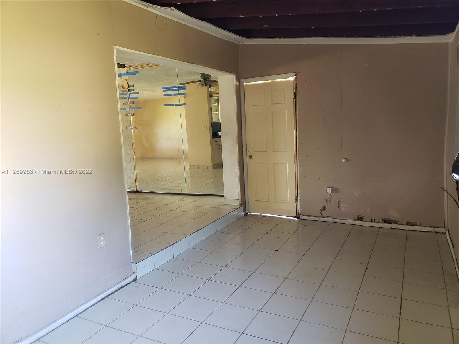 BERKELEY MANOR SEC 2 - Residential