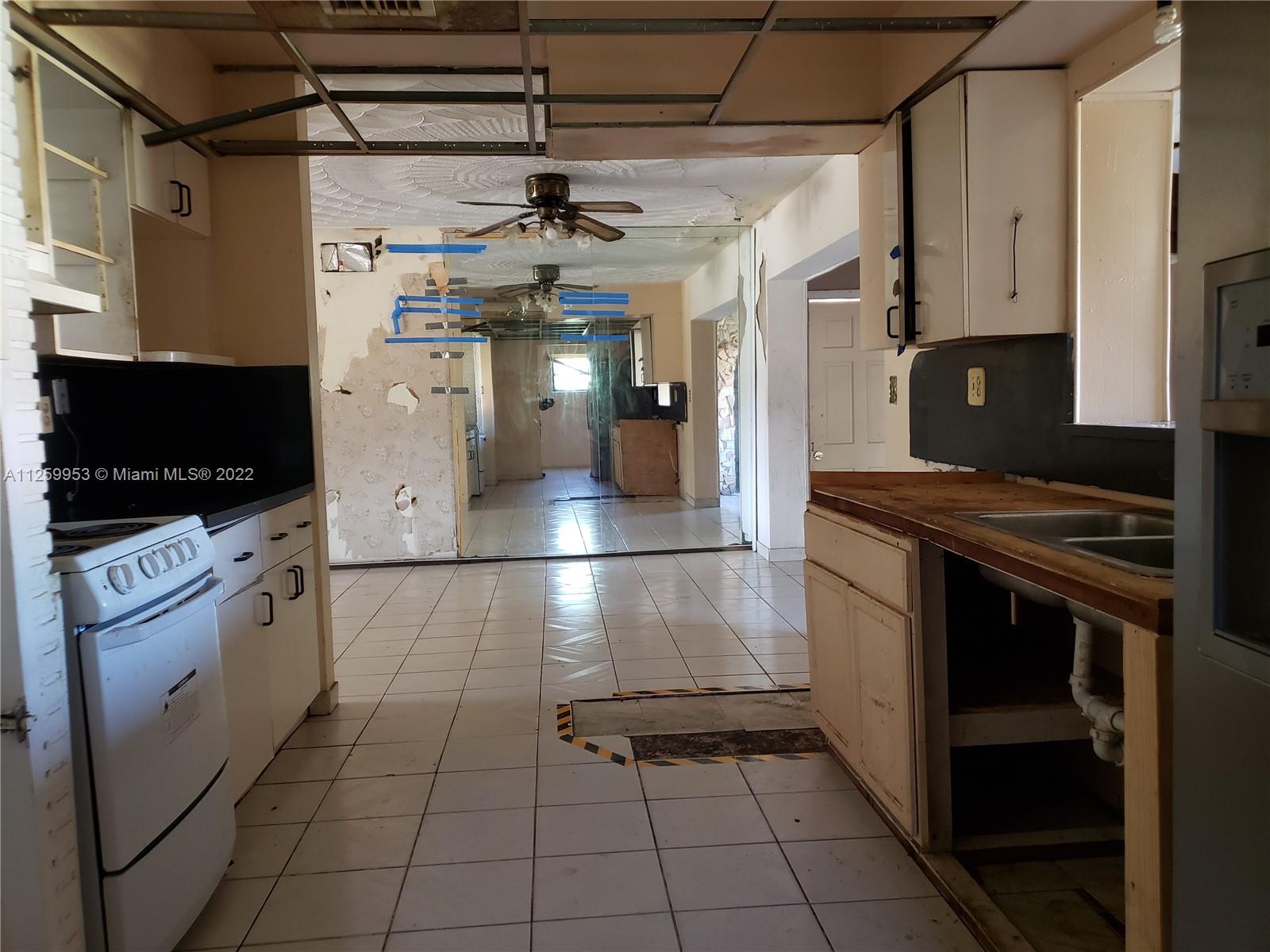 BERKELEY MANOR SEC 2 - Residential