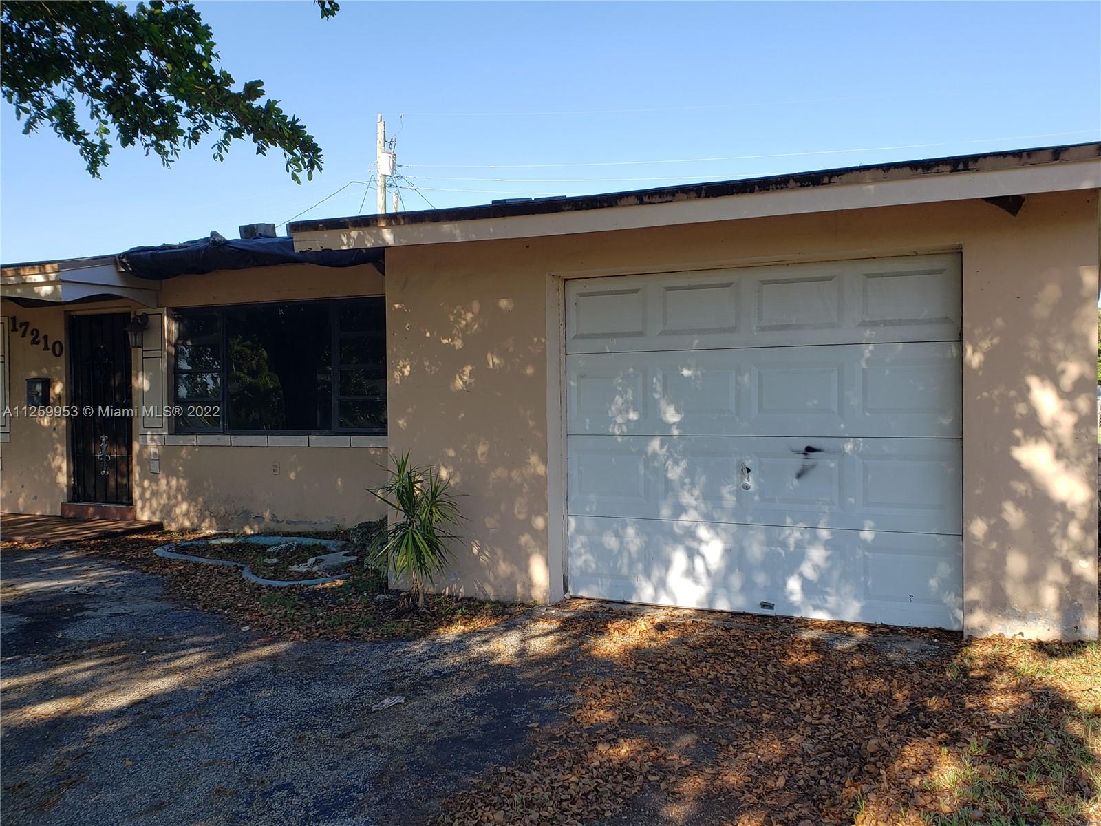 BERKELEY MANOR SEC 2 - Residential