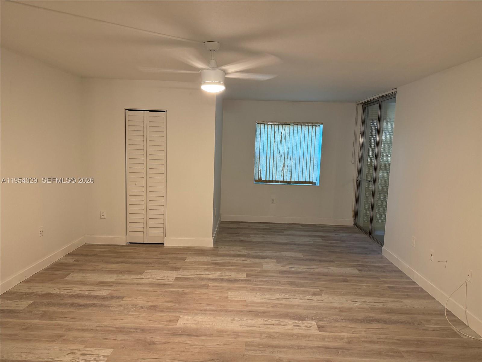 18TH HOLE AT INVERRARY CO - Residential