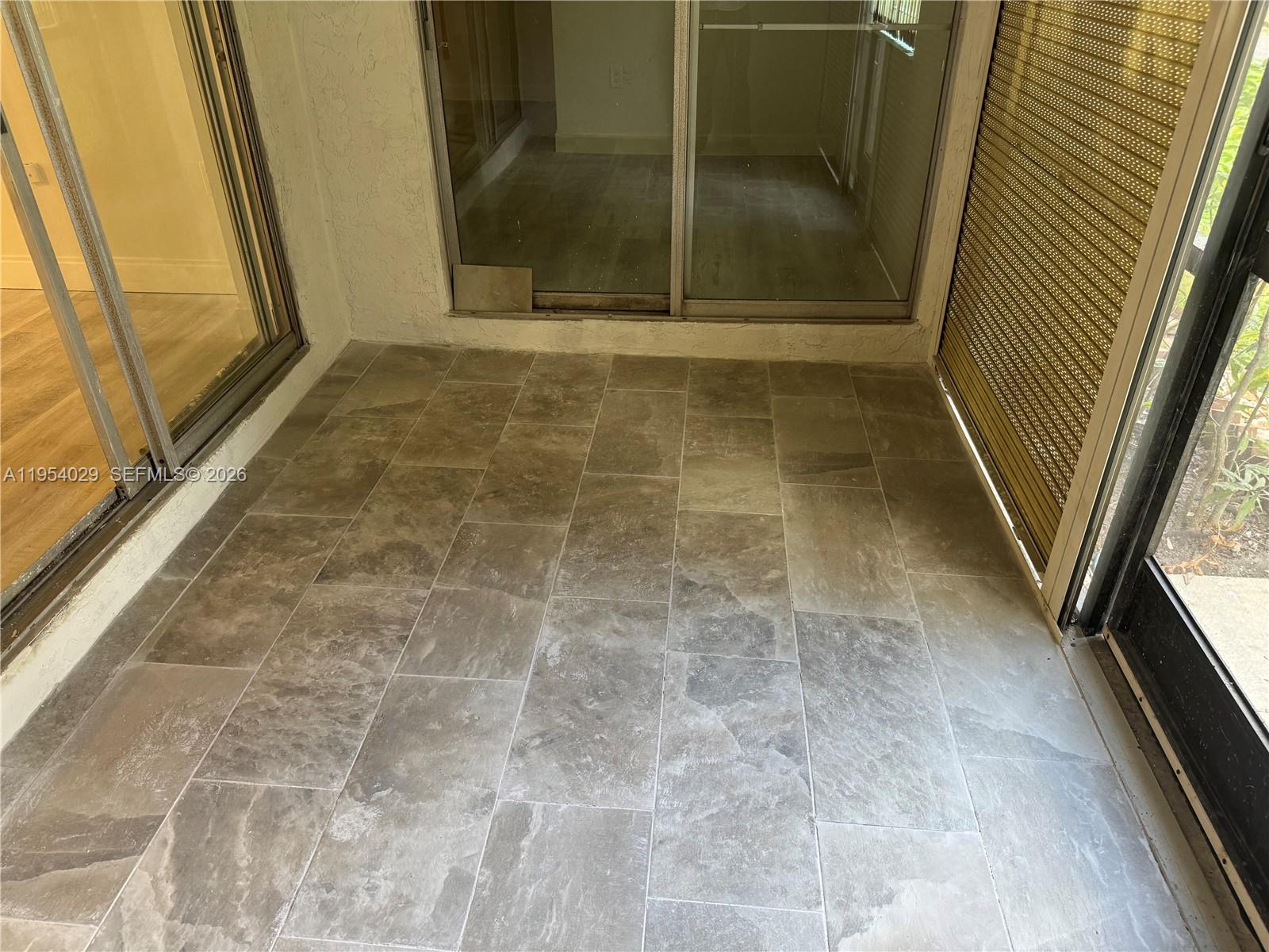 18TH HOLE AT INVERRARY CO - Residential