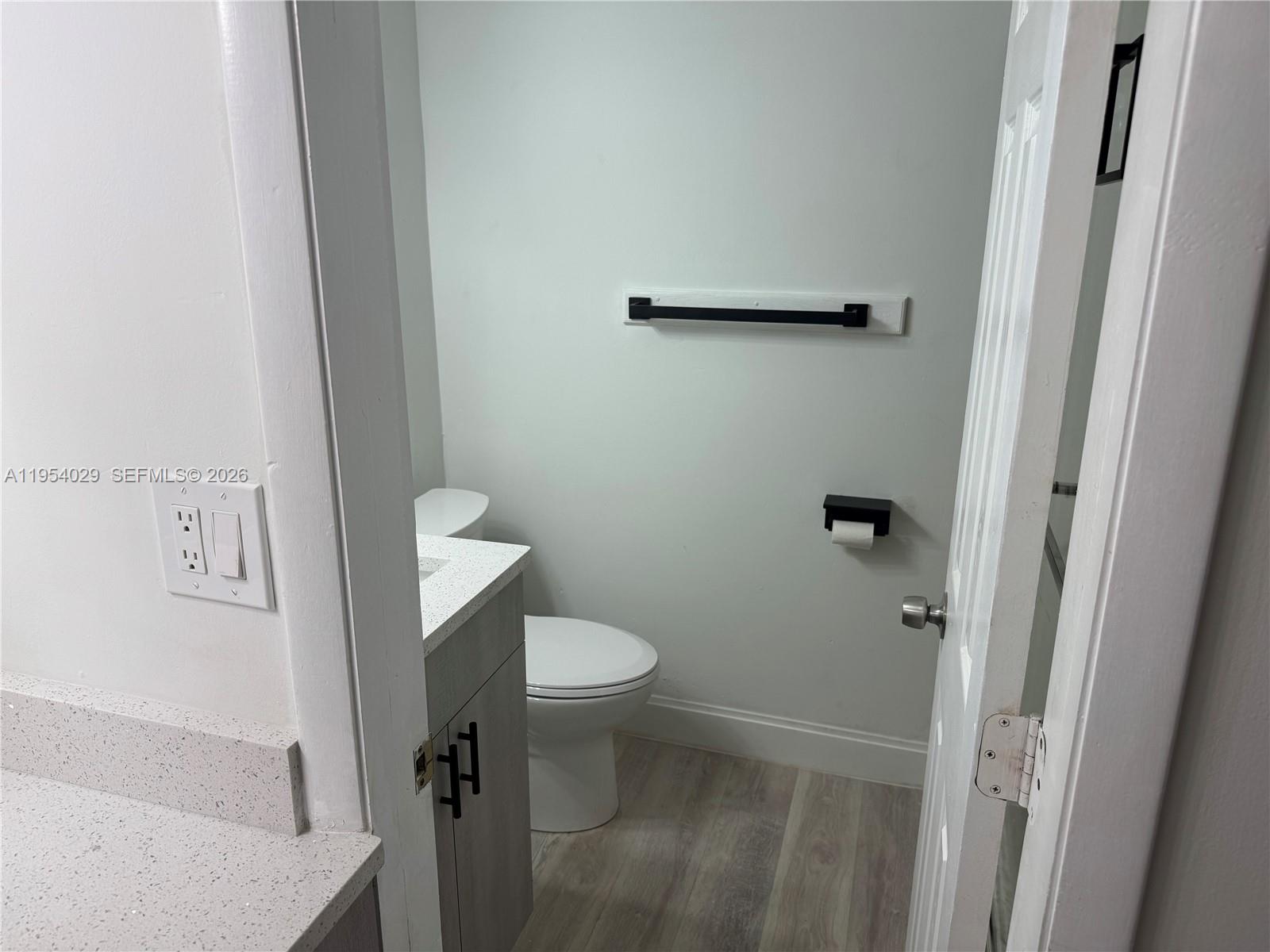 18TH HOLE AT INVERRARY CO - Residential