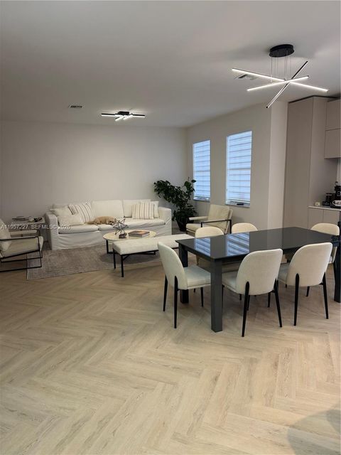 Tiny photo for 7476 NW 113th Path, Doral, FL 33178 (MLS # A11957227)