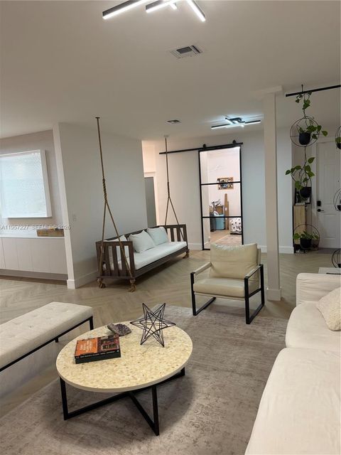 Tiny photo for 7476 NW 113th Path, Doral, FL 33178 (MLS # A11957227)