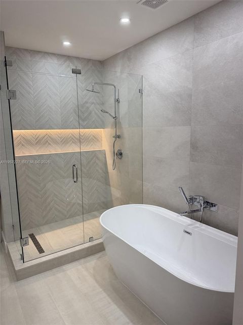 Tiny photo for 7476 NW 113th Path, Doral, FL 33178 (MLS # A11957227)