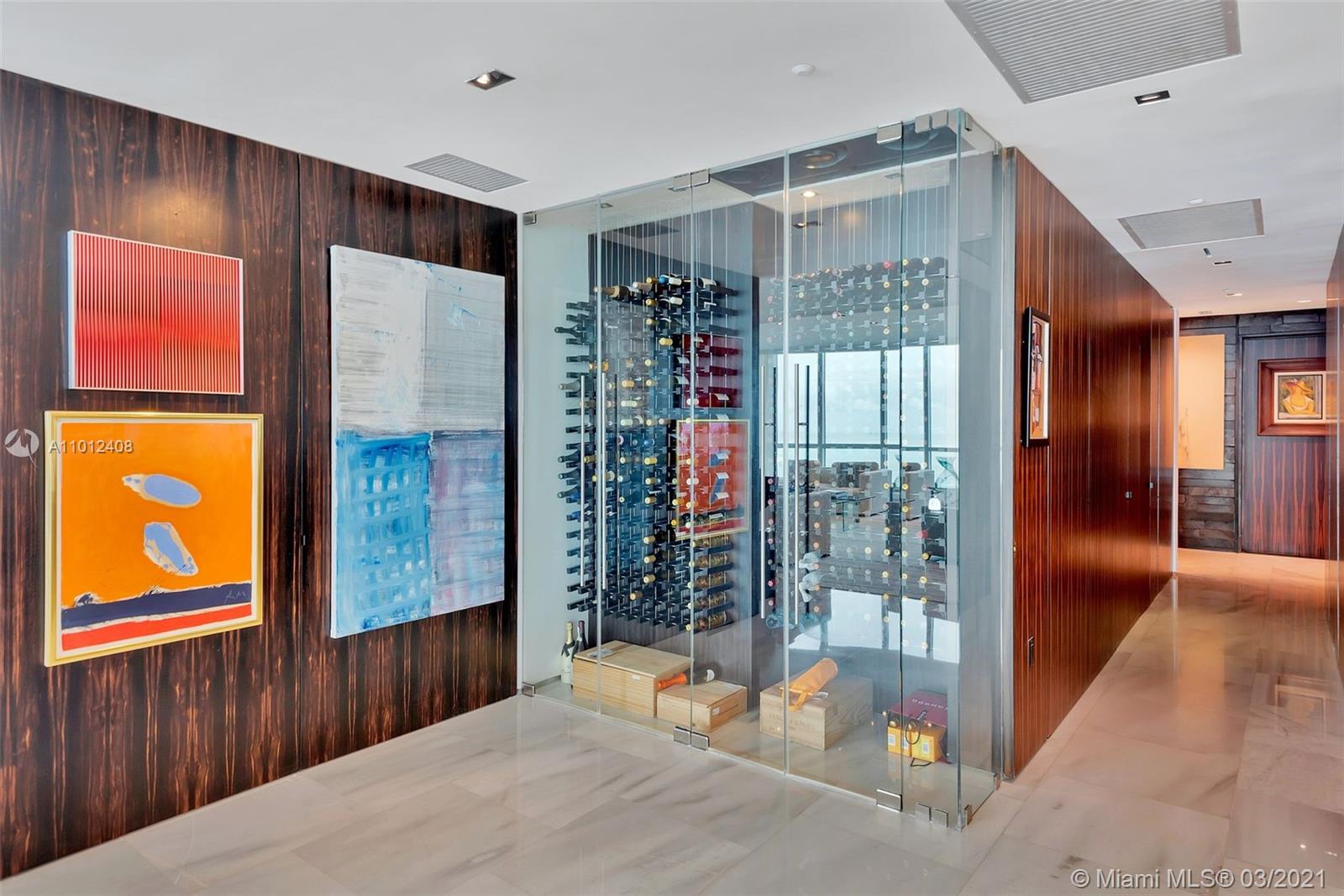 CONTINUUM SOUTH TOWER - Residential