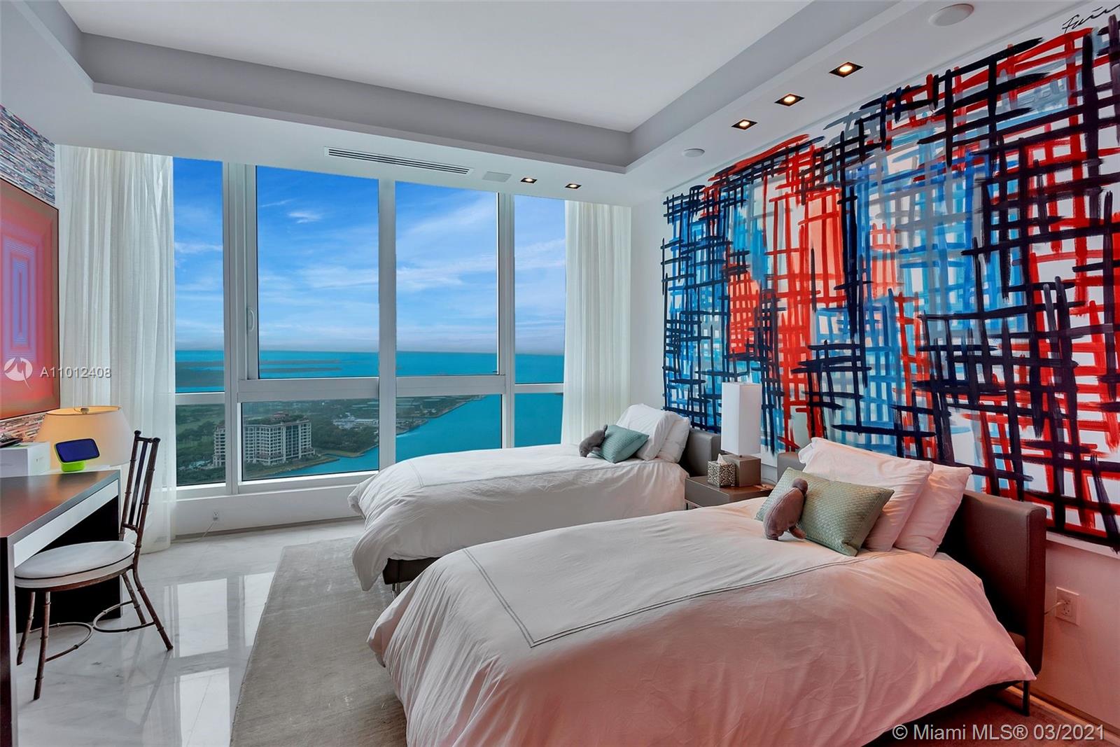 CONTINUUM SOUTH TOWER - Residential