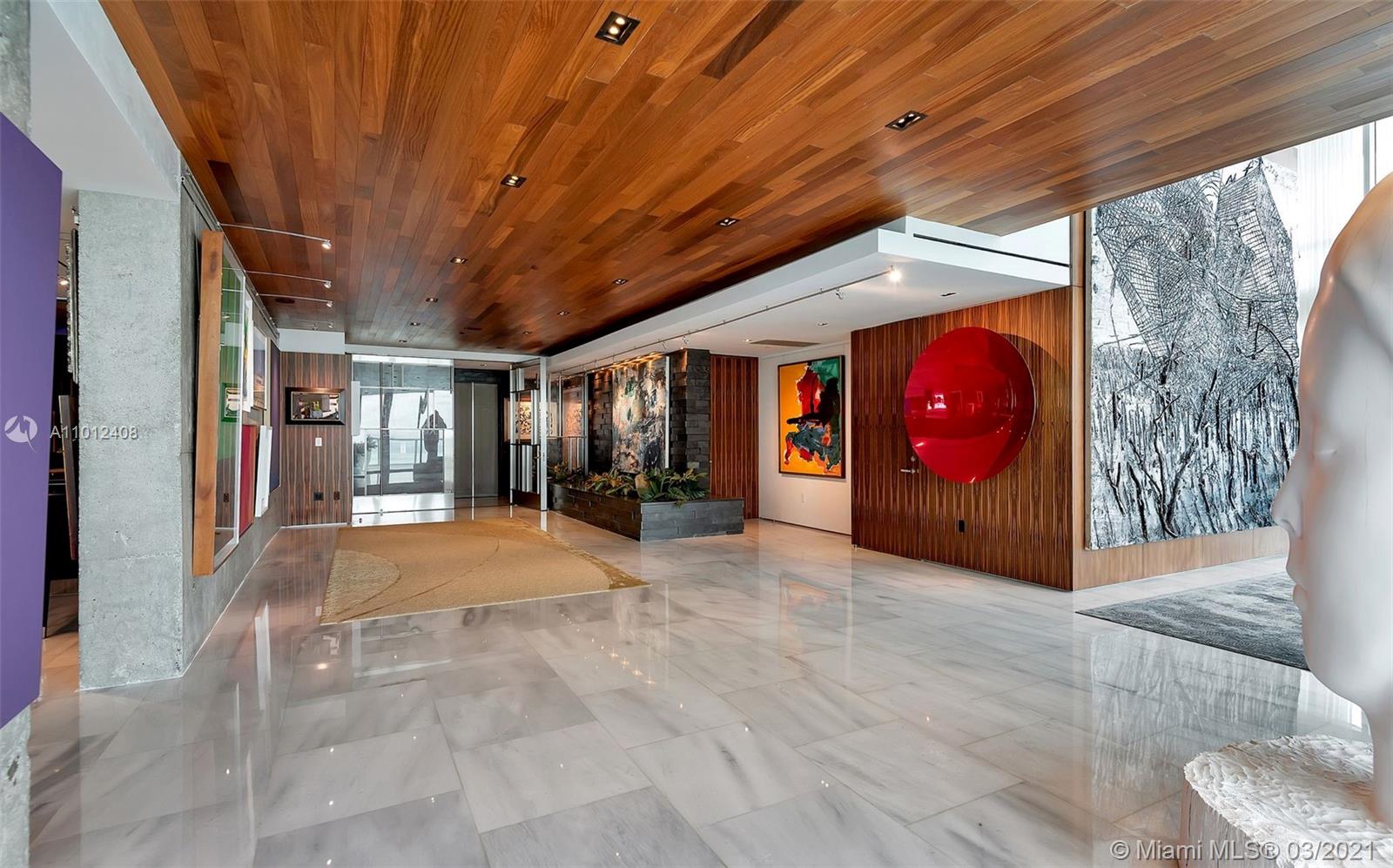 CONTINUUM SOUTH TOWER - Residential