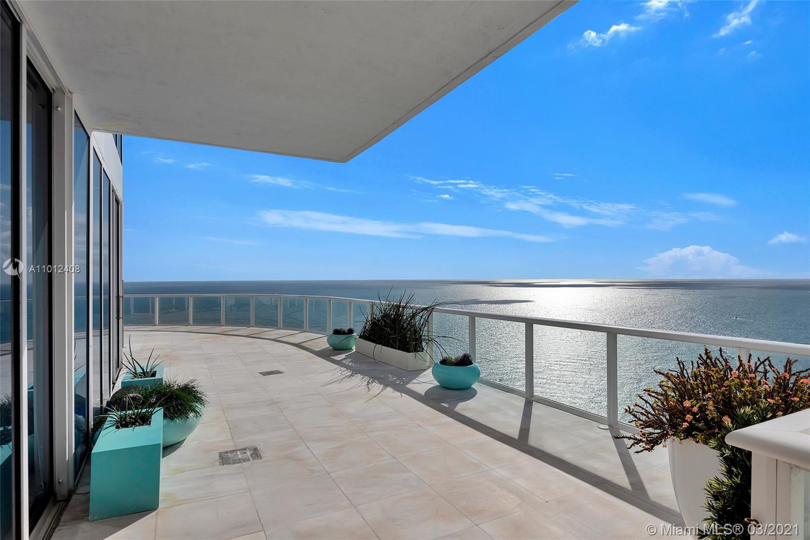CONTINUUM SOUTH TOWER - Residential