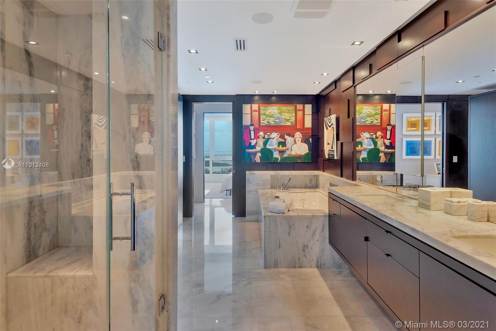 CONTINUUM SOUTH TOWER - Residential