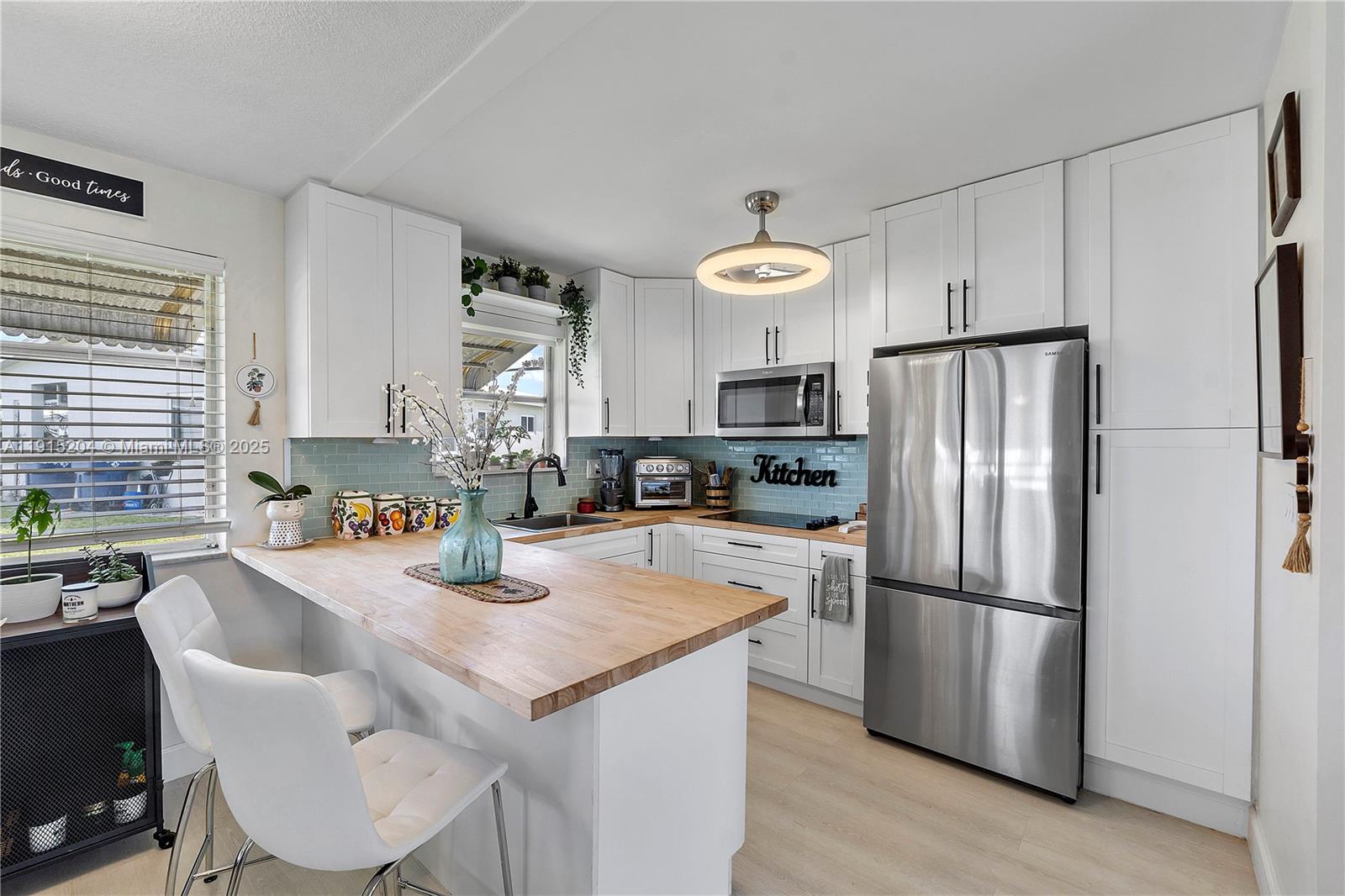 SHERIDAN LAKES CONDO HOUS - Residential