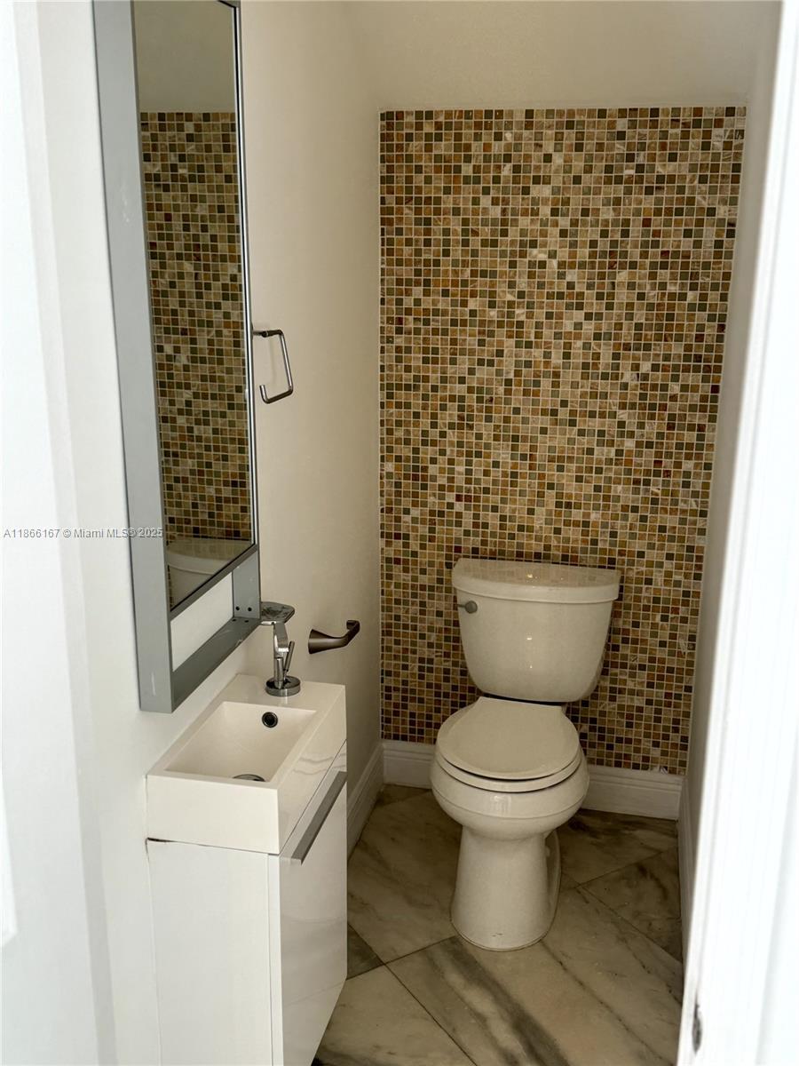 ELIZABETH GARDENS CONDO - Residential Lease