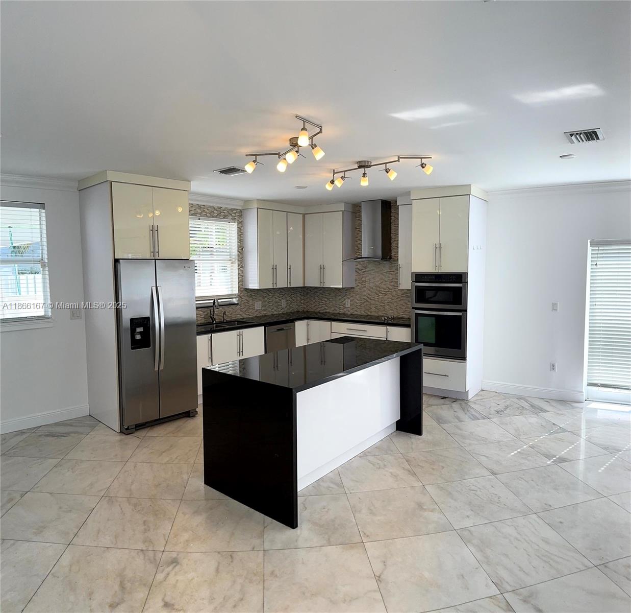 ELIZABETH GARDENS CONDO - Residential Lease