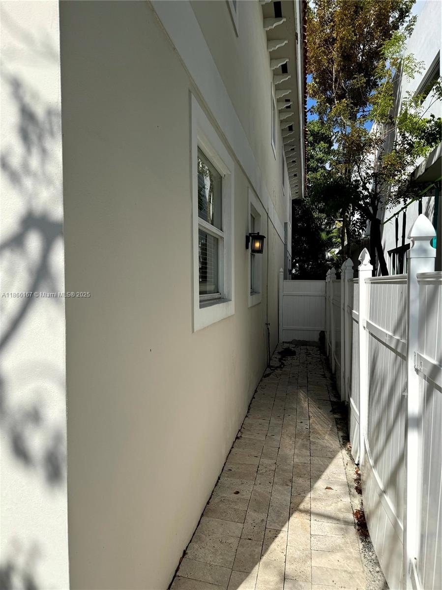 ELIZABETH GARDENS CONDO - Residential Lease