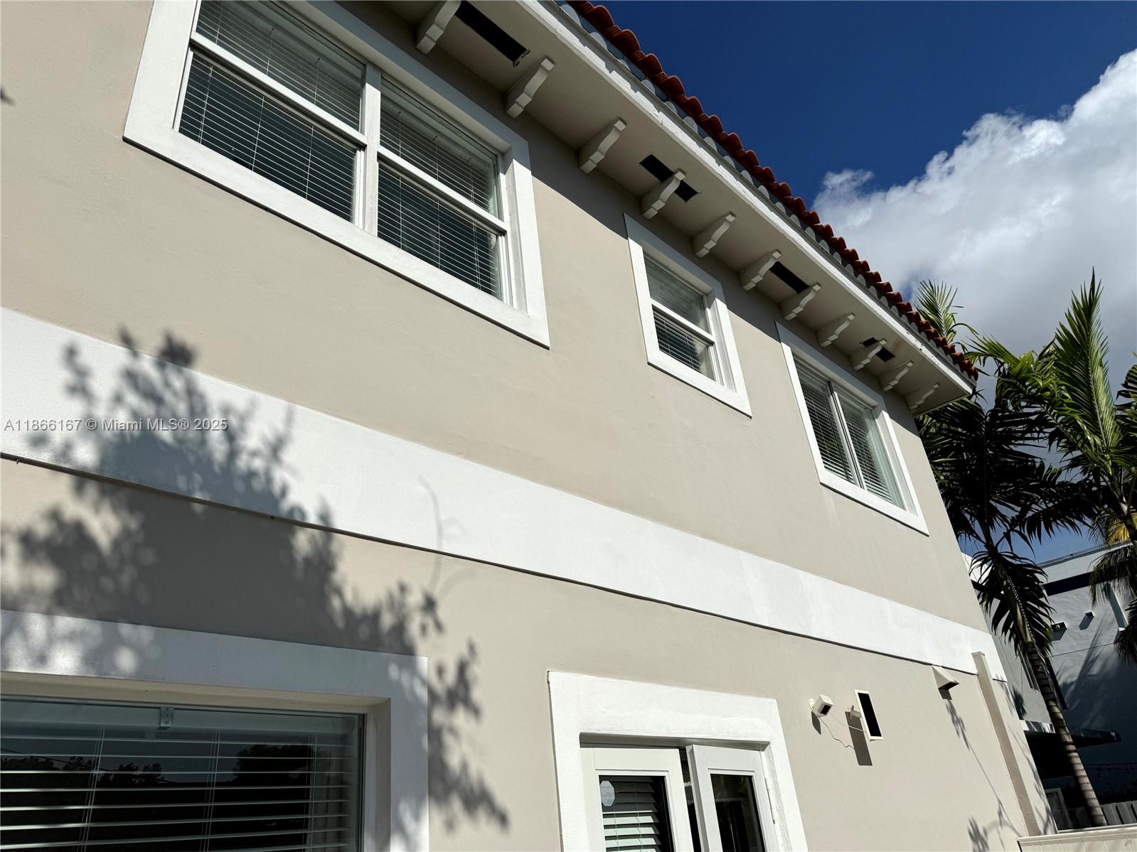 ELIZABETH GARDENS CONDO - Residential Lease