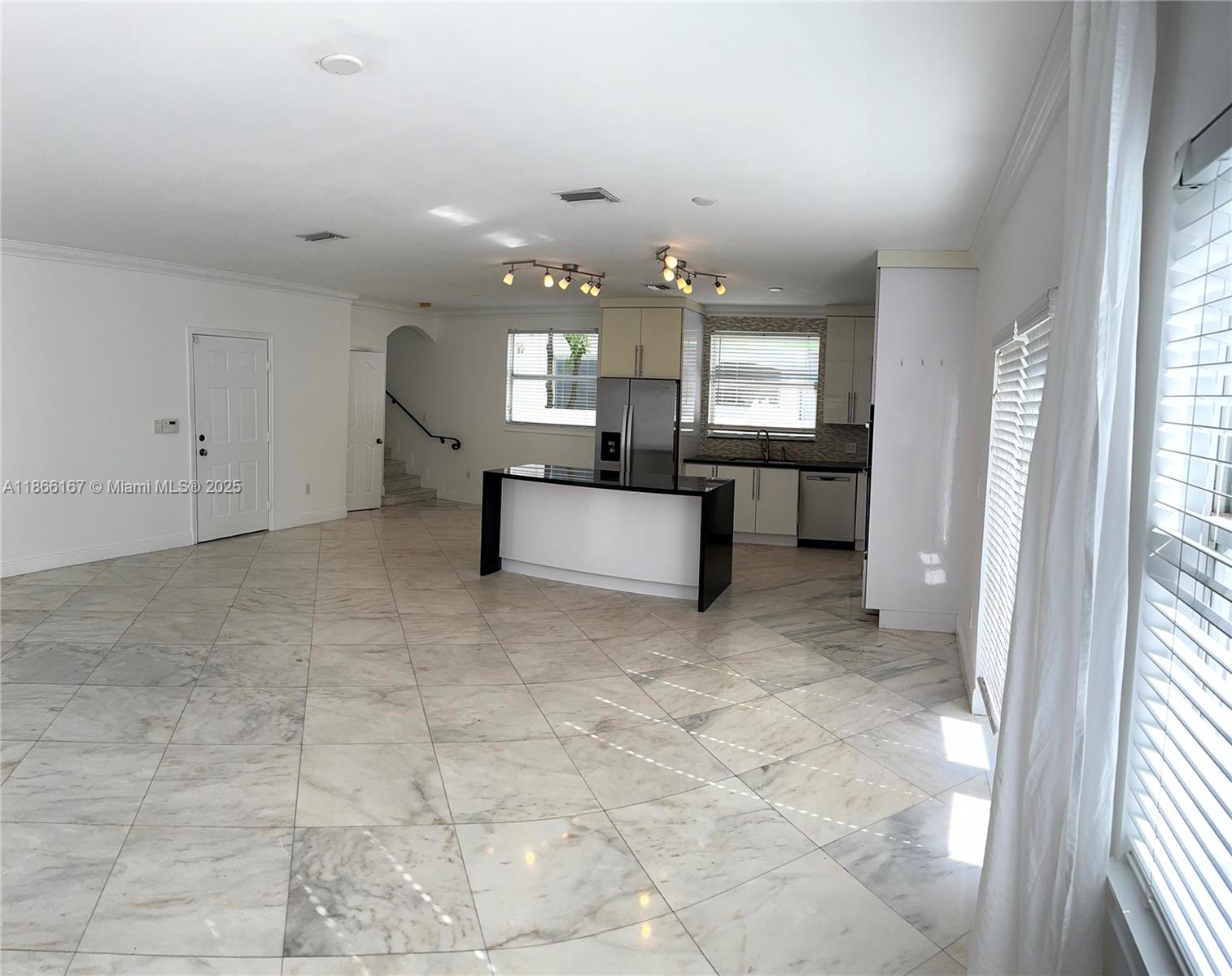 ELIZABETH GARDENS CONDO - Residential Lease