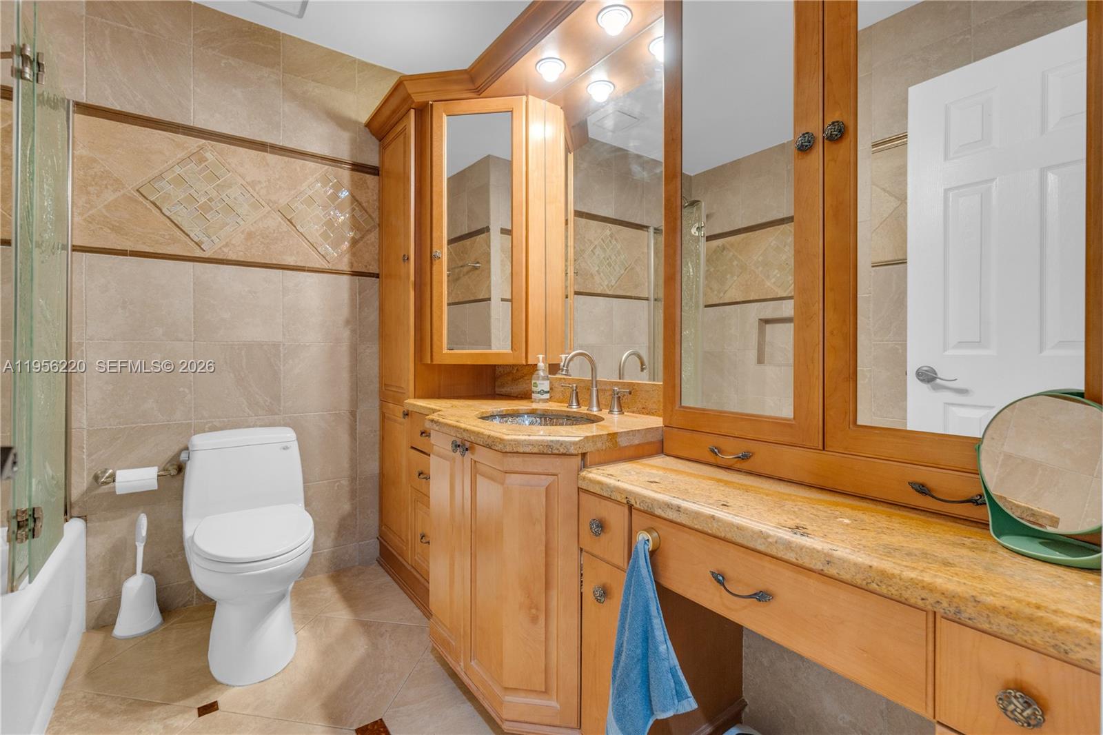 ORANGE TREE HOMES - Residential