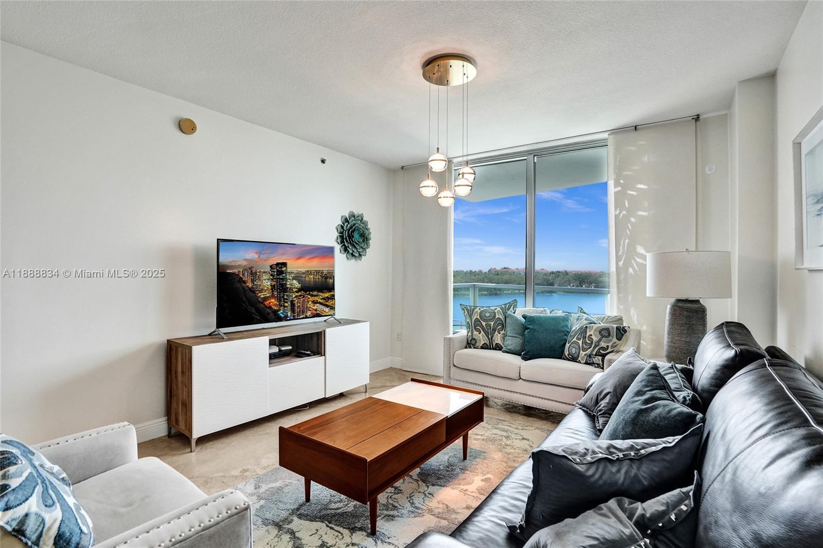 TAO SAWGRASS CONDOMINIUM - Residential Lease