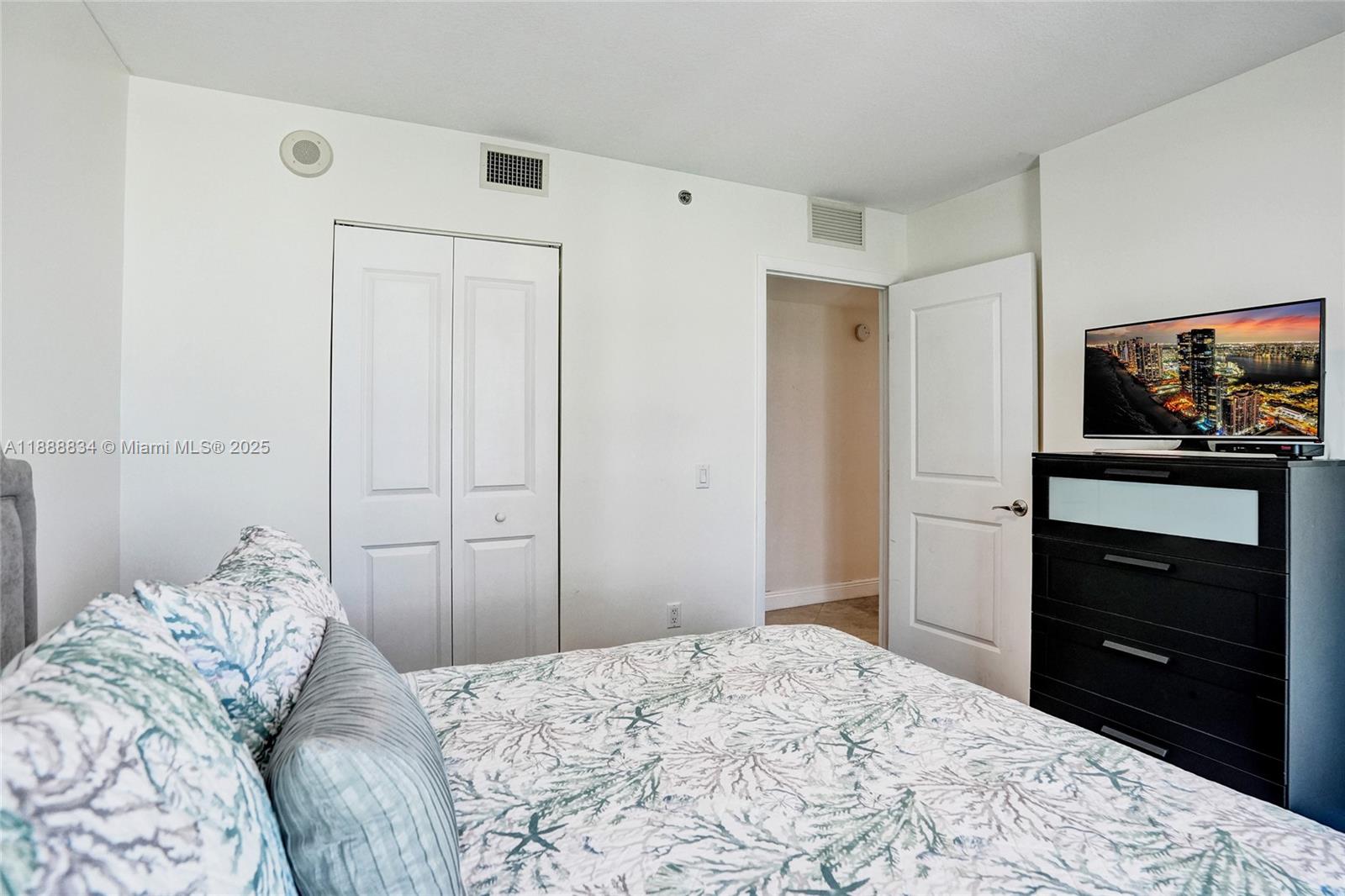 TAO SAWGRASS CONDOMINIUM - Residential Lease
