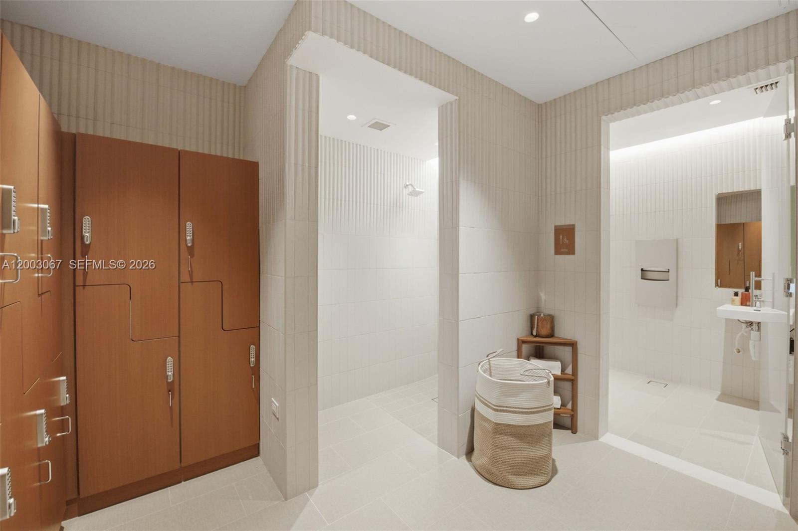 BRICKELL HAMMOCK UNIT NO - Residential Lease