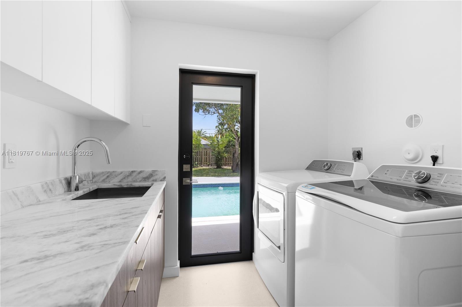 AVOCADO ACRES - Residential Lease