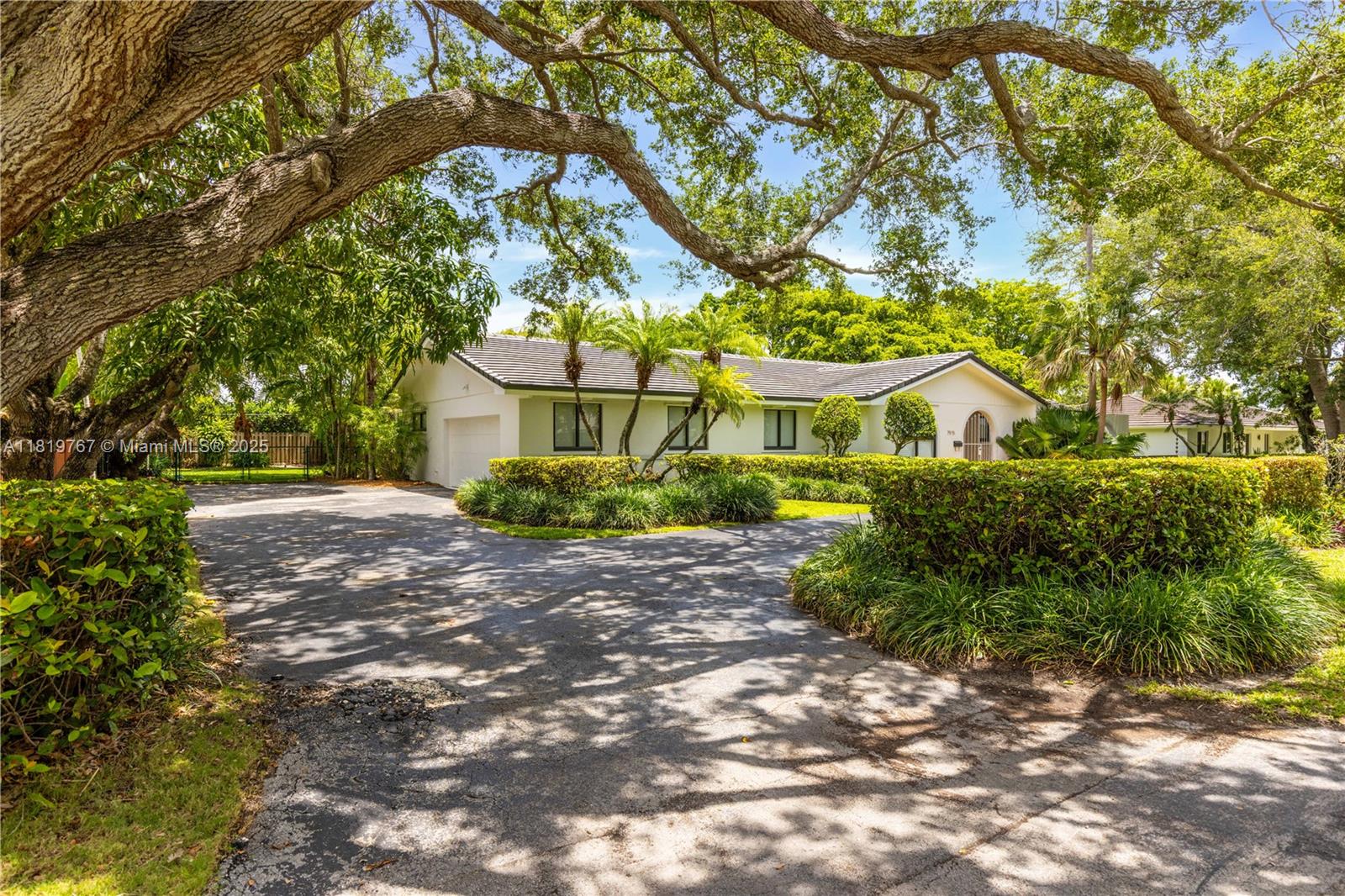 AVOCADO ACRES - Residential Lease