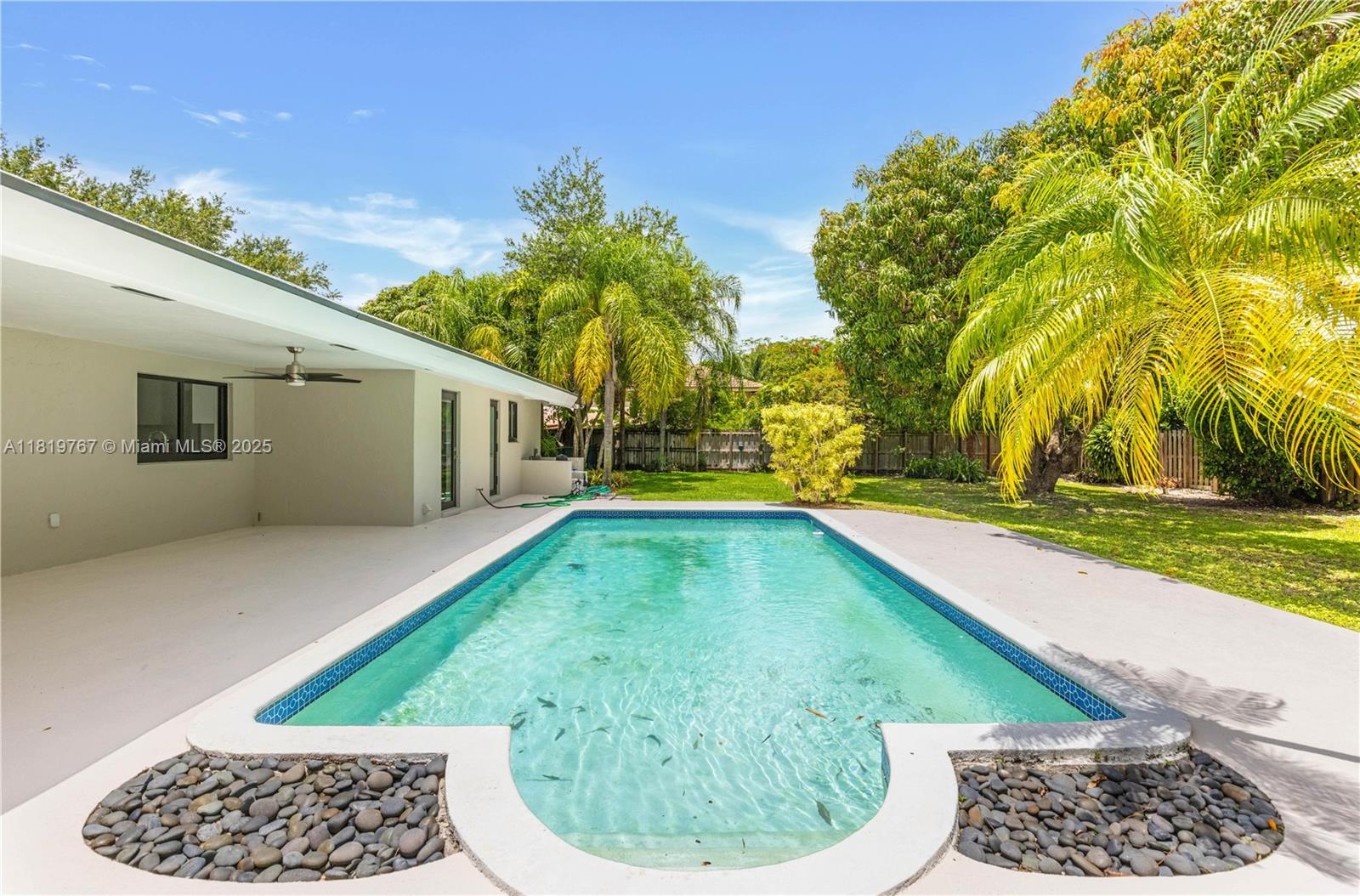 AVOCADO ACRES - Residential Lease