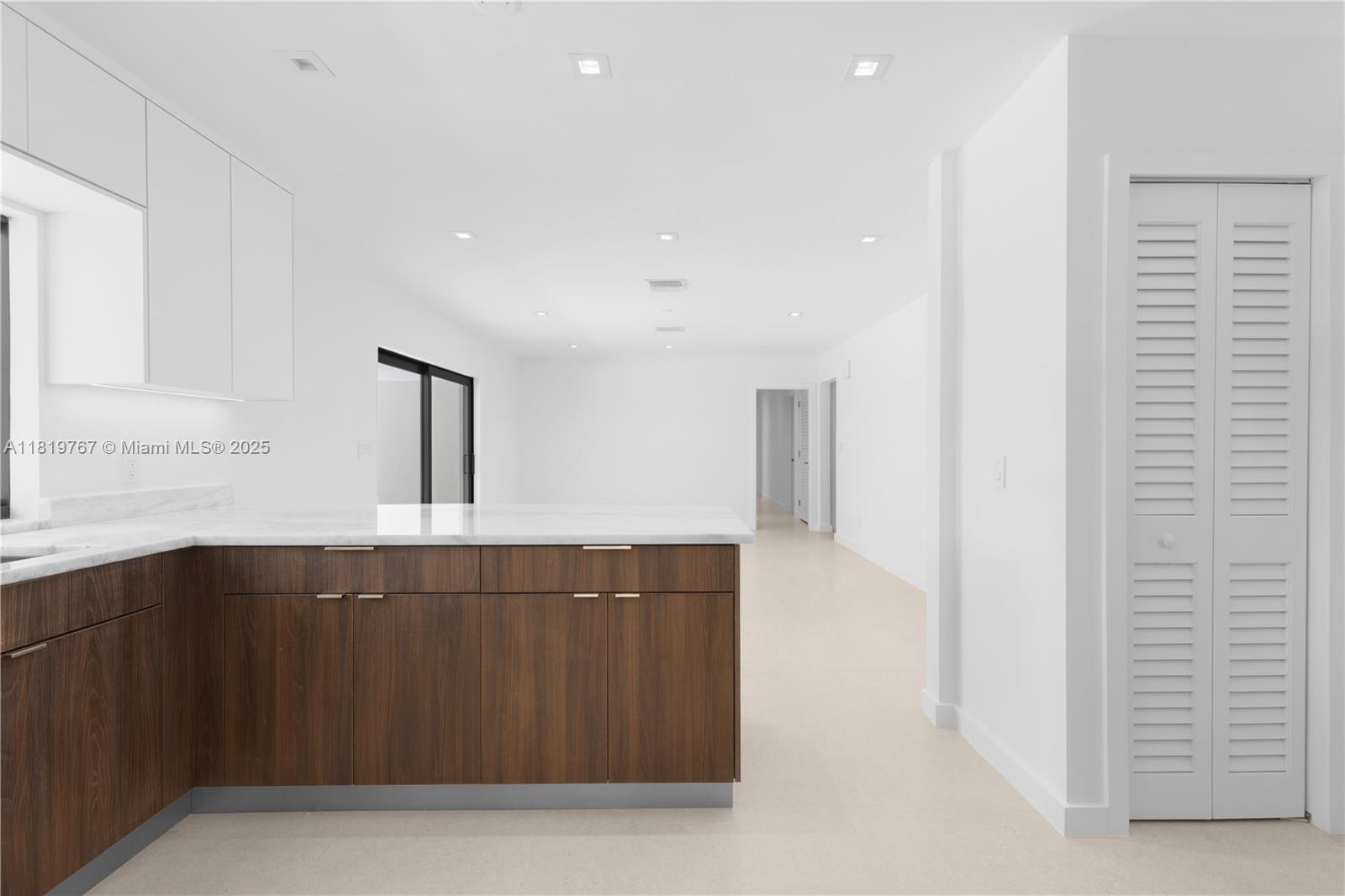 AVOCADO ACRES - Residential Lease