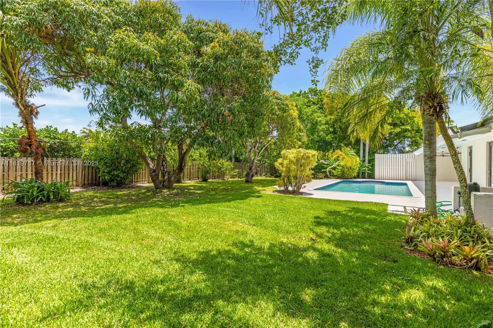 AVOCADO ACRES - Residential Lease