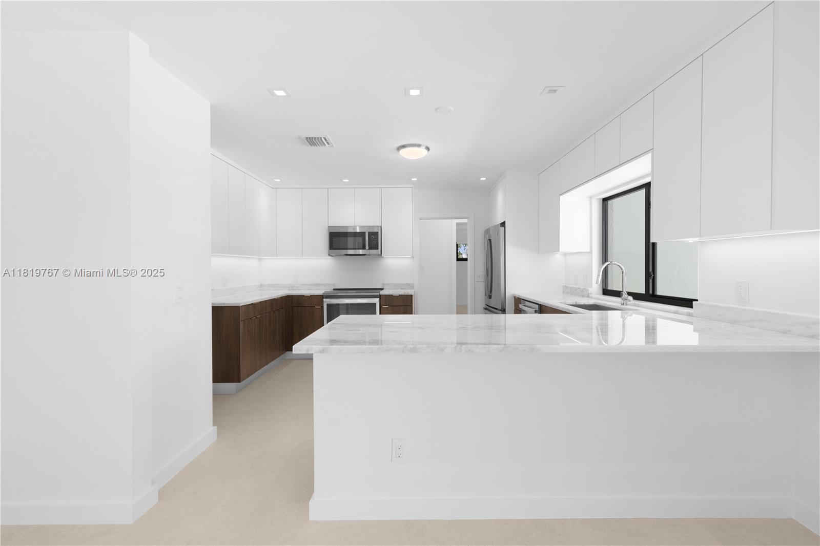 AVOCADO ACRES - Residential Lease