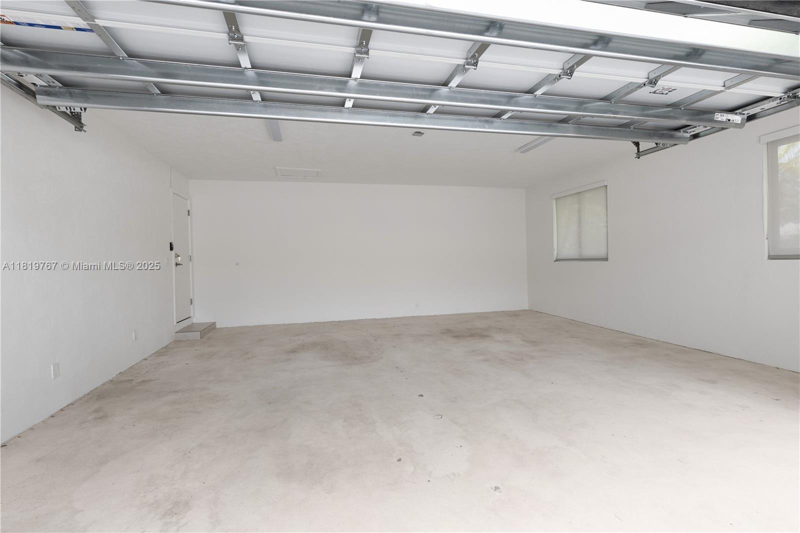 AVOCADO ACRES - Residential Lease
