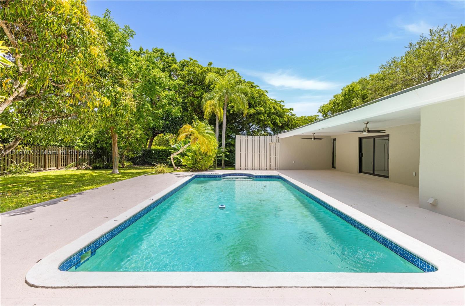 AVOCADO ACRES - Residential Lease