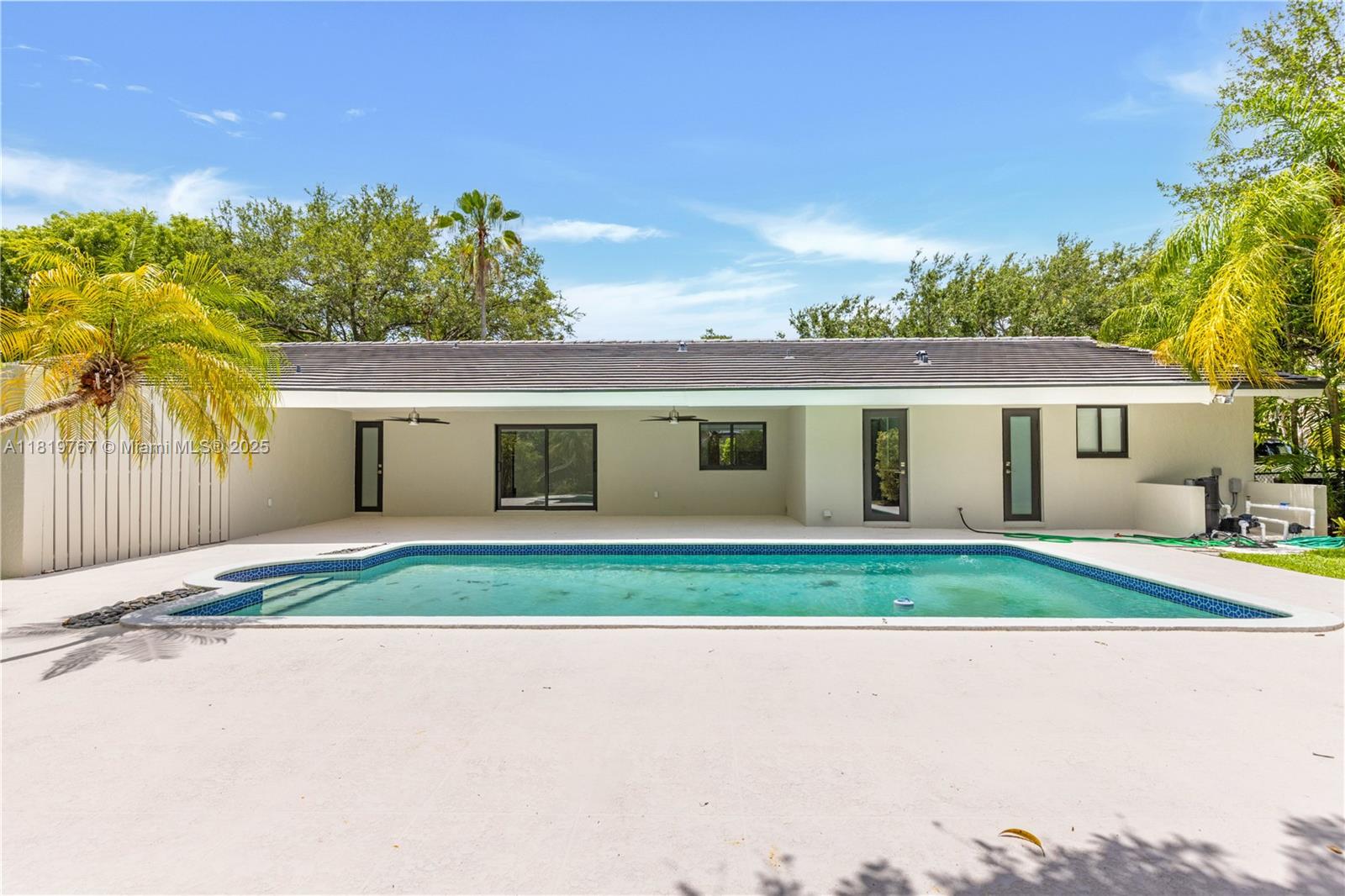 AVOCADO ACRES - Residential Lease