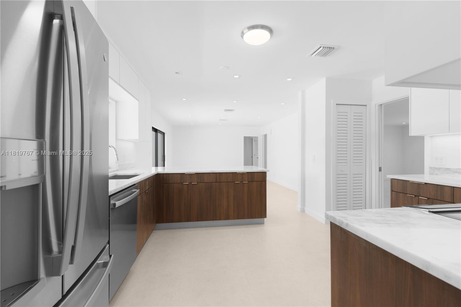 AVOCADO ACRES - Residential Lease