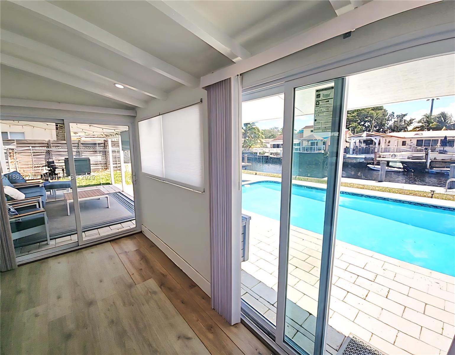 CORAL RIDGE ISLES - Residential