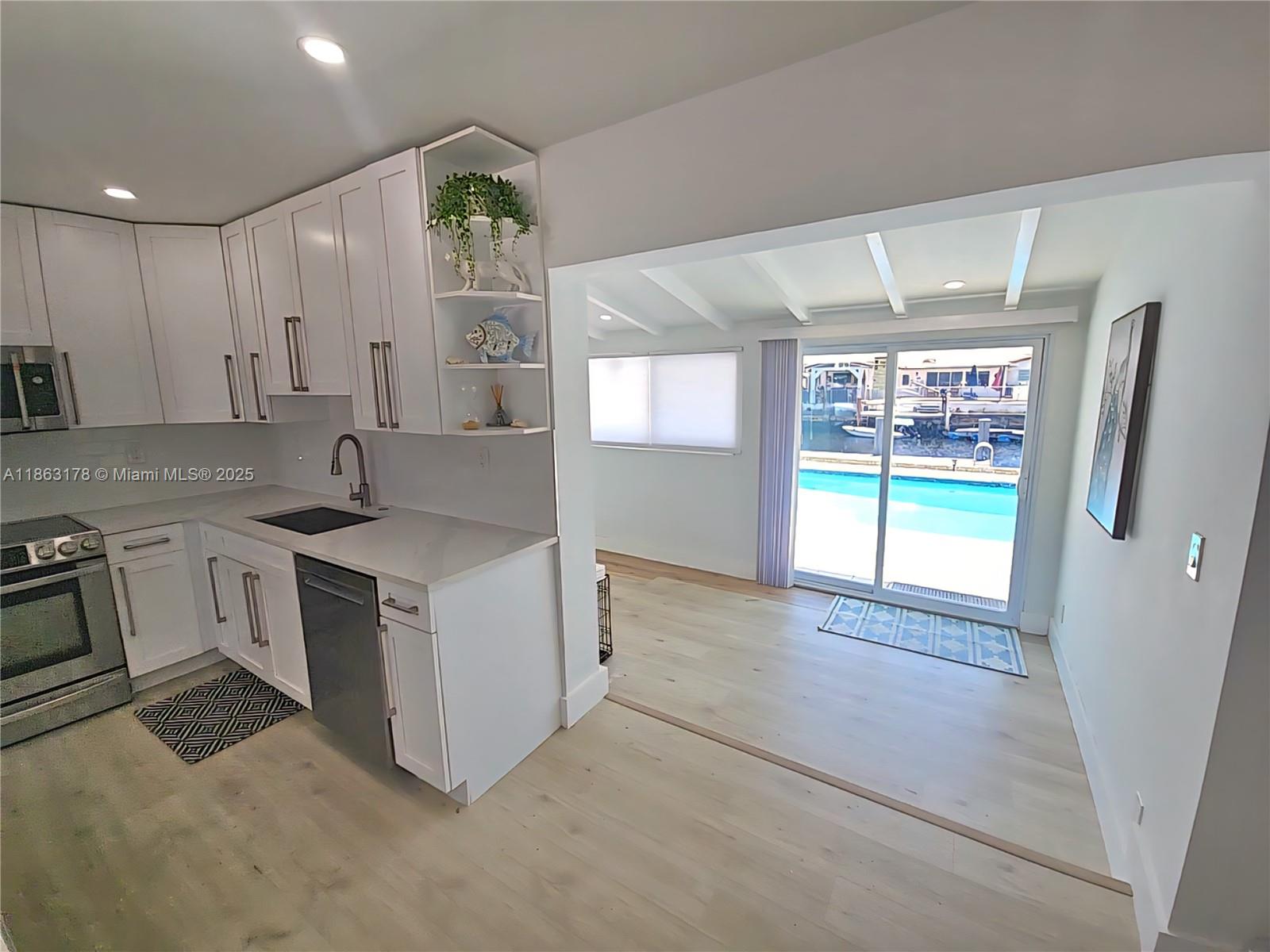 CORAL RIDGE ISLES - Residential