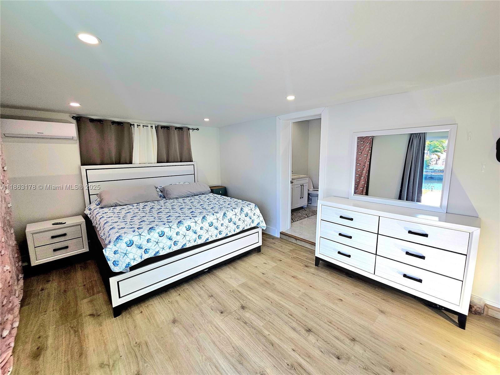 CORAL RIDGE ISLES - Residential