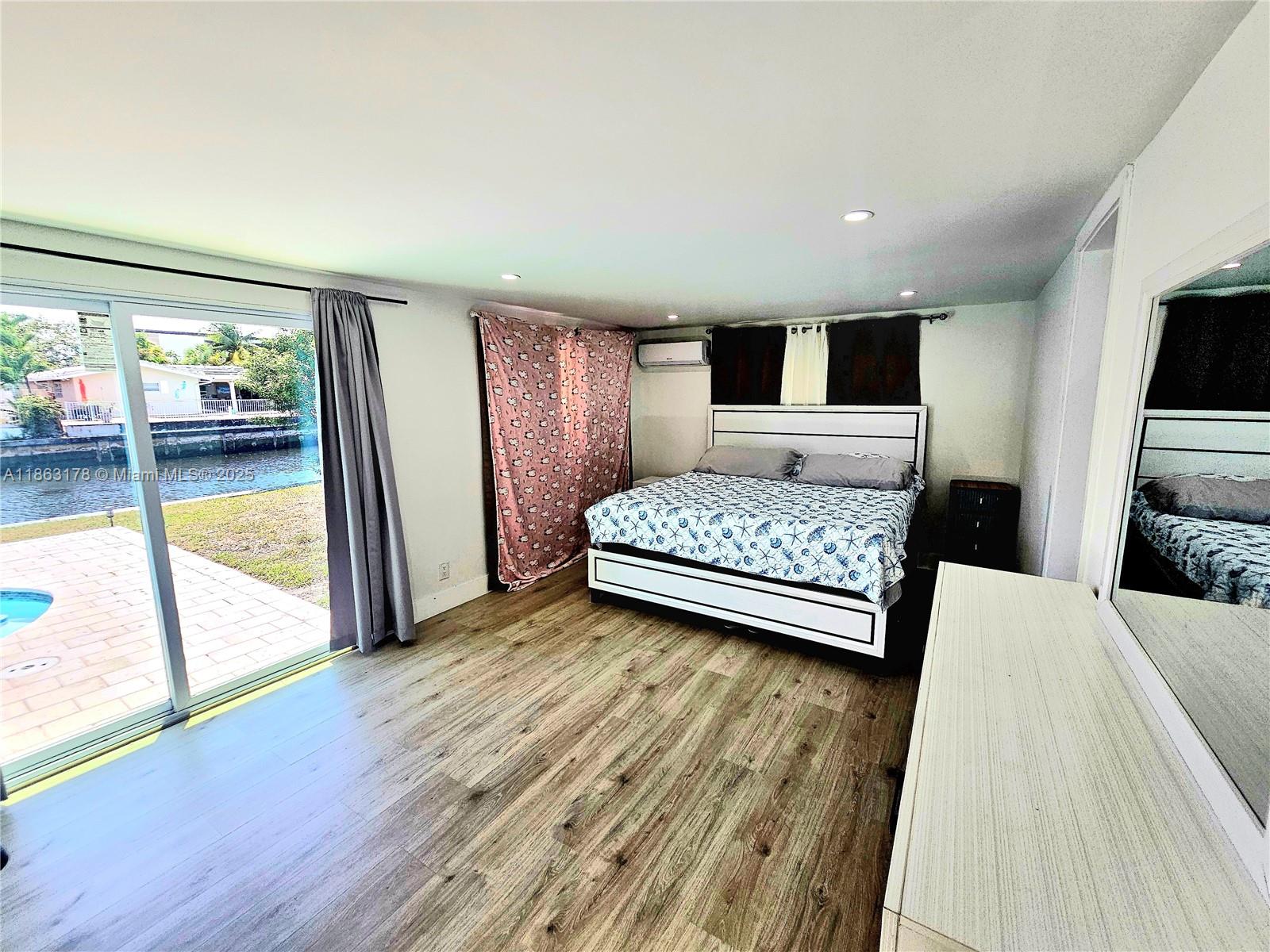 CORAL RIDGE ISLES - Residential