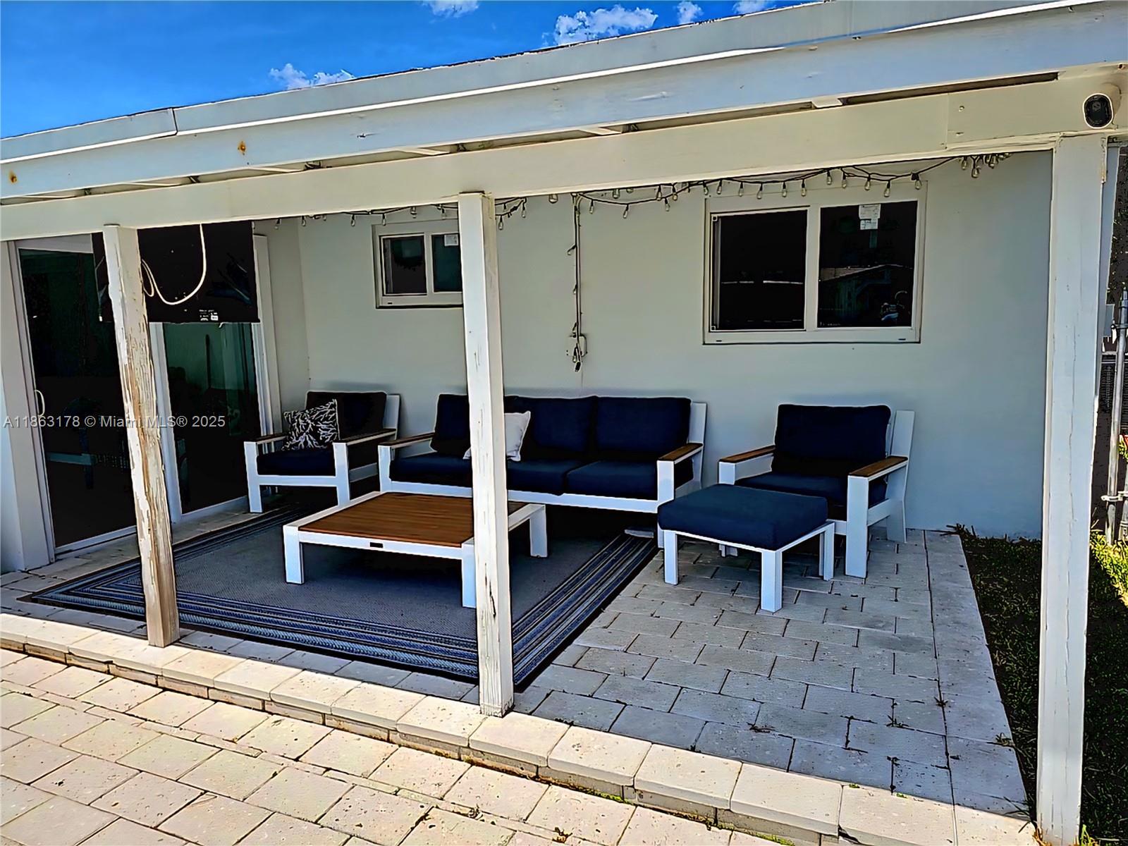 CORAL RIDGE ISLES - Residential