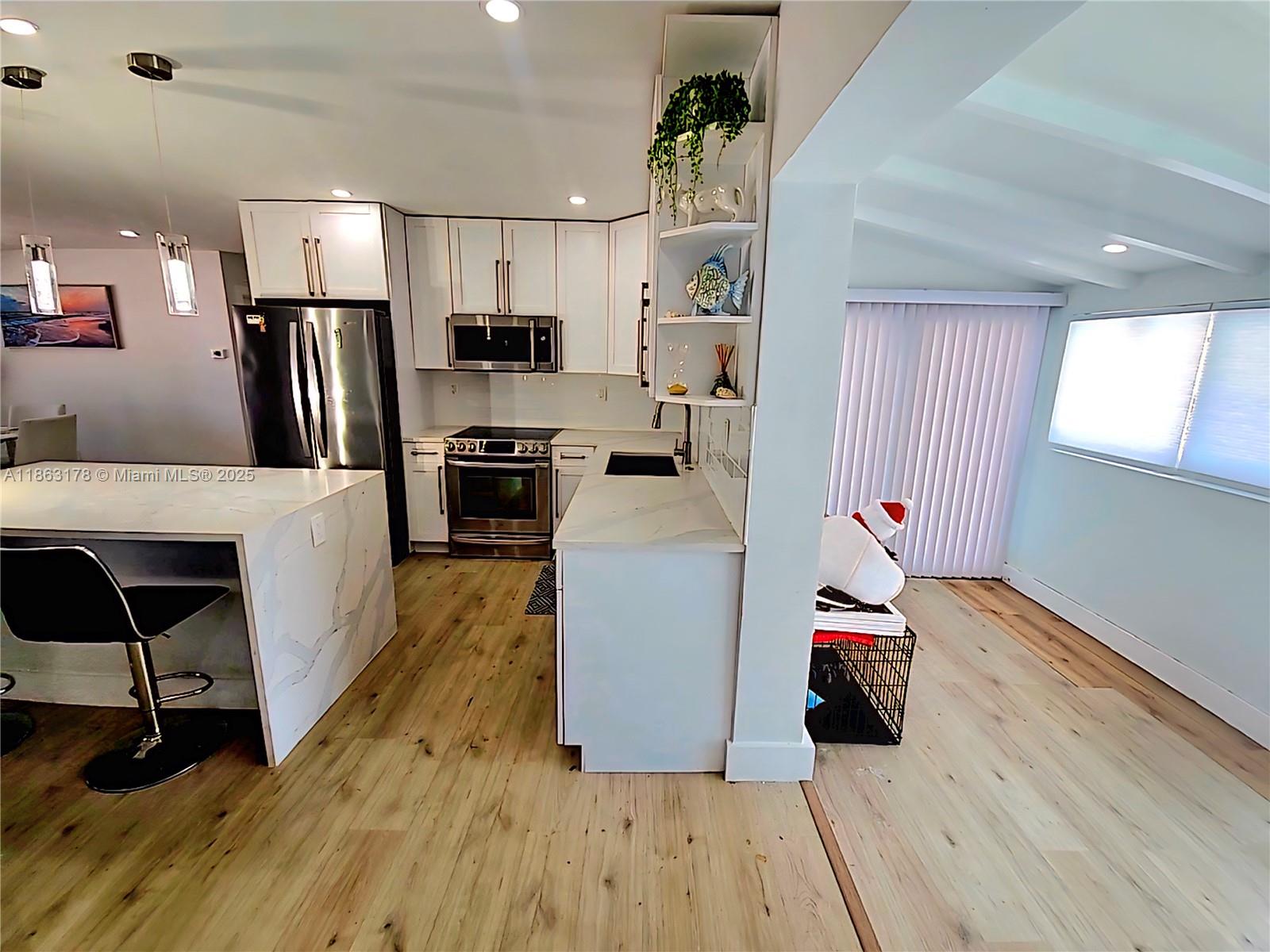 CORAL RIDGE ISLES - Residential