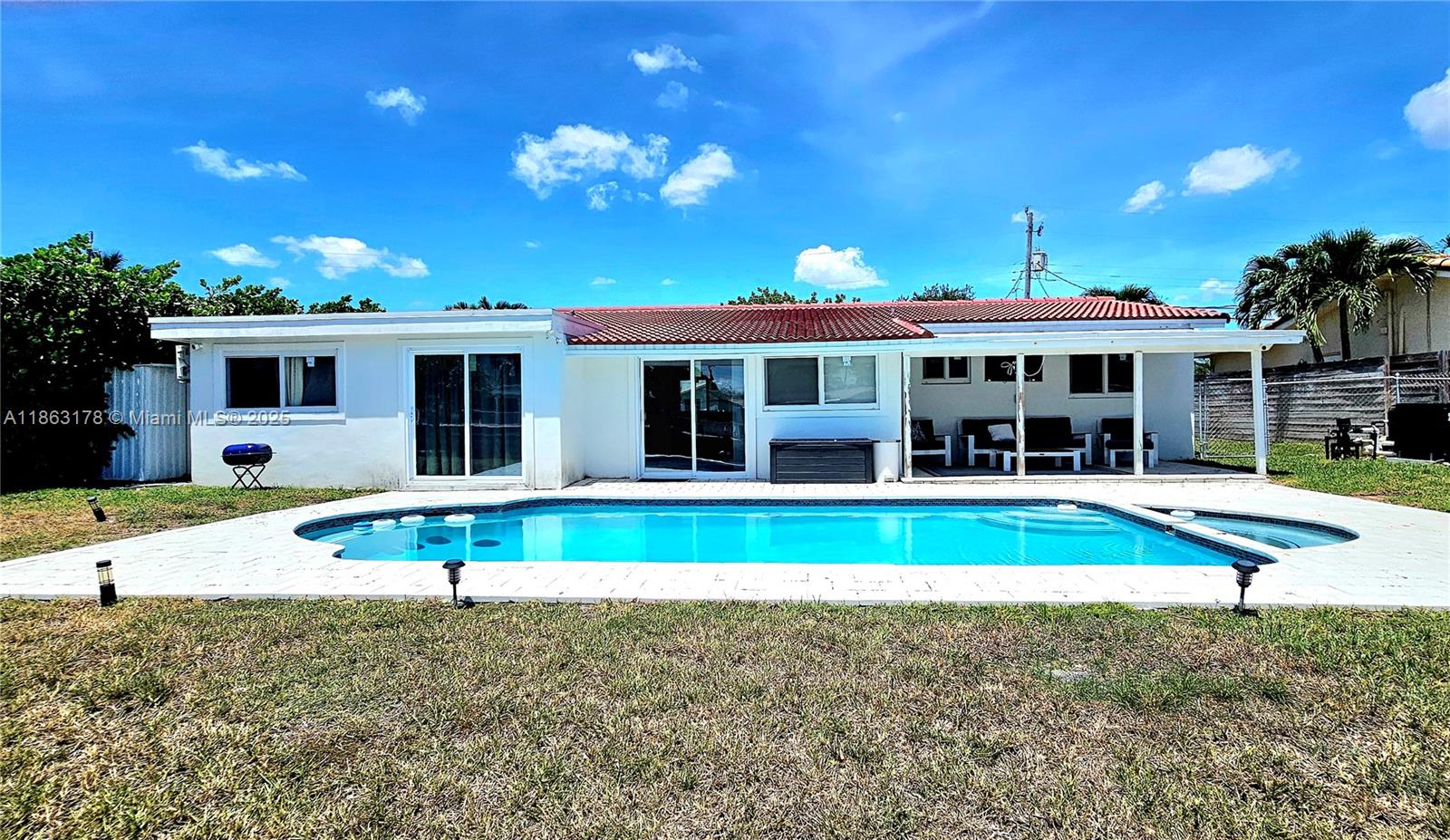 CORAL RIDGE ISLES - Residential