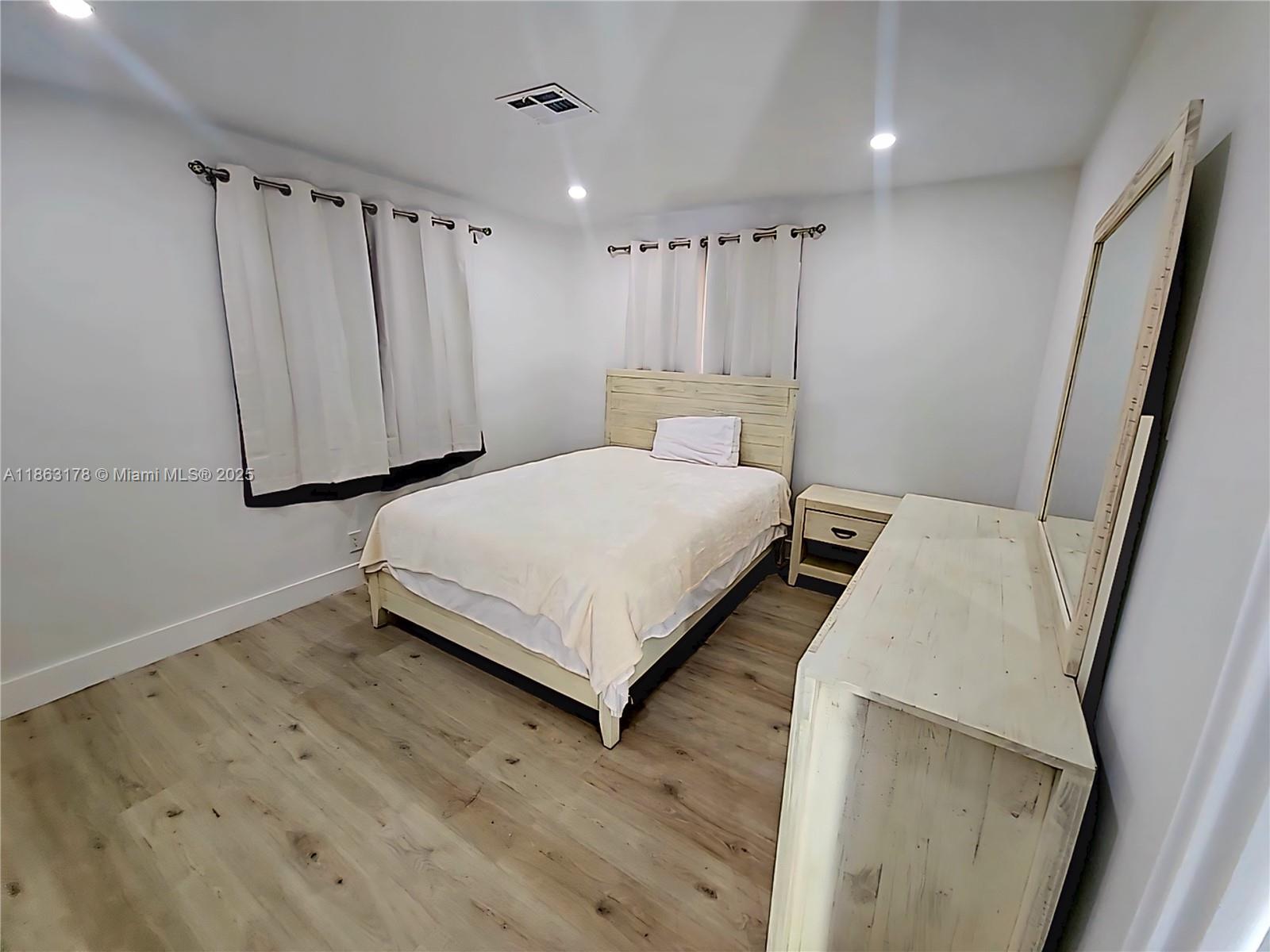 CORAL RIDGE ISLES - Residential