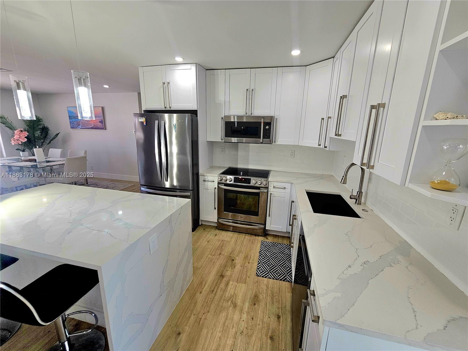 CORAL RIDGE ISLES - Residential