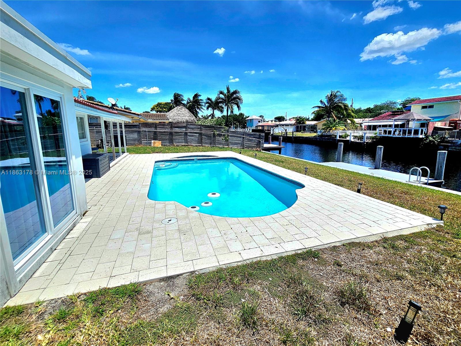 CORAL RIDGE ISLES - Residential