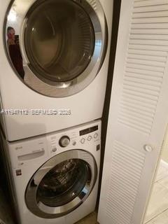 PALM LAKE CONDO - Residential